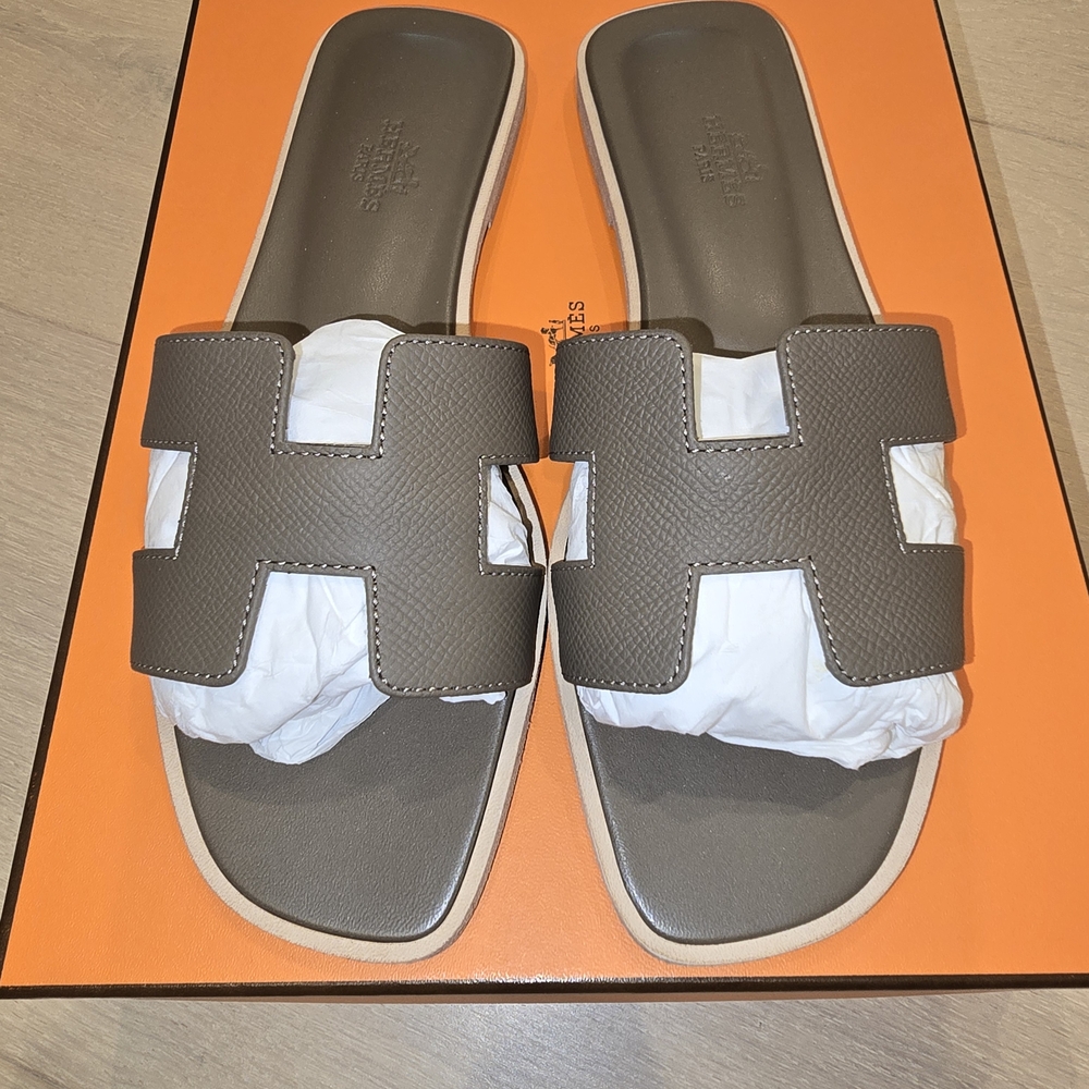 Hermes Oran Etoupe Sandals Size 37